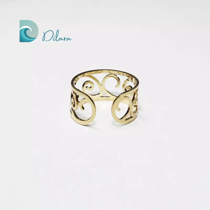 Anillo de acero con diseño de olas