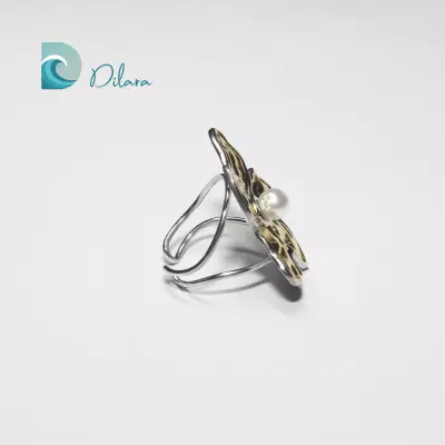 Anillo Flor Dorada con Perla