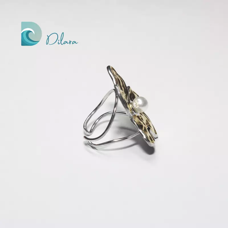 Anillo Flor Dorada con Perla
