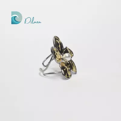 Anillo Flor Dorada con Perla