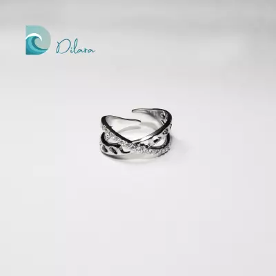 Anillo Cruzado con Brillo Infinito