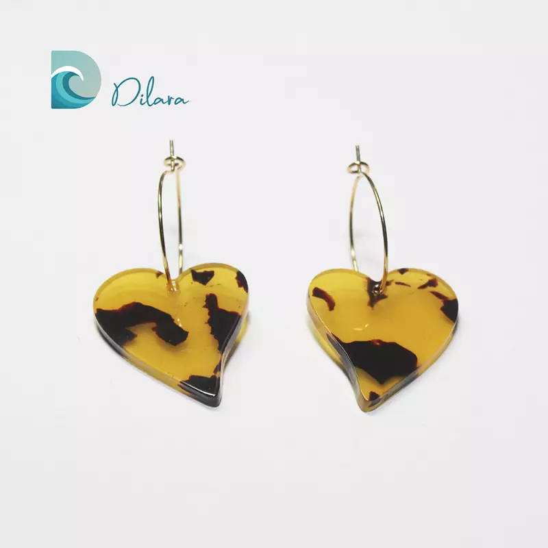 Pendientes Aro Dorado con Corazón Carey