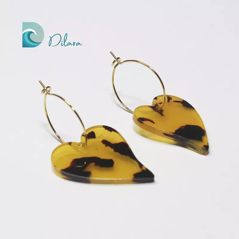 Pendientes Aro Dorado con Corazón Carey