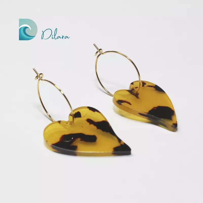 Pendientes Aro Dorado con Corazón Carey