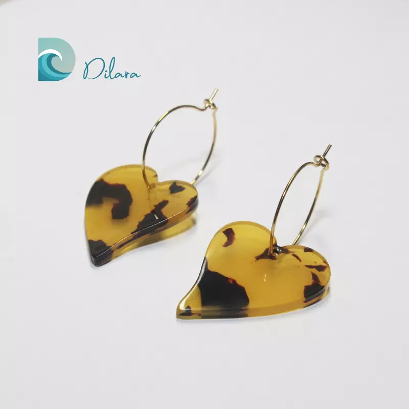 Pendientes Aro Dorado con Corazón Carey