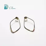 Pendientes Dorados Geométricos con Toque de Color