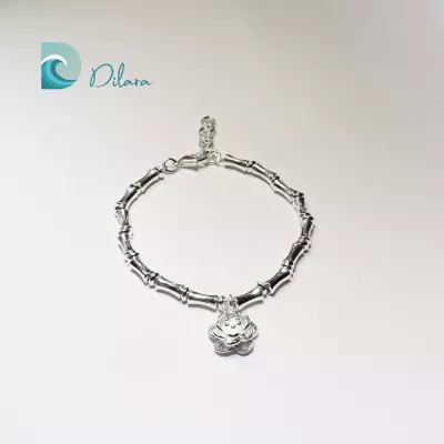 Pulsera de Acero con Dije de Flor